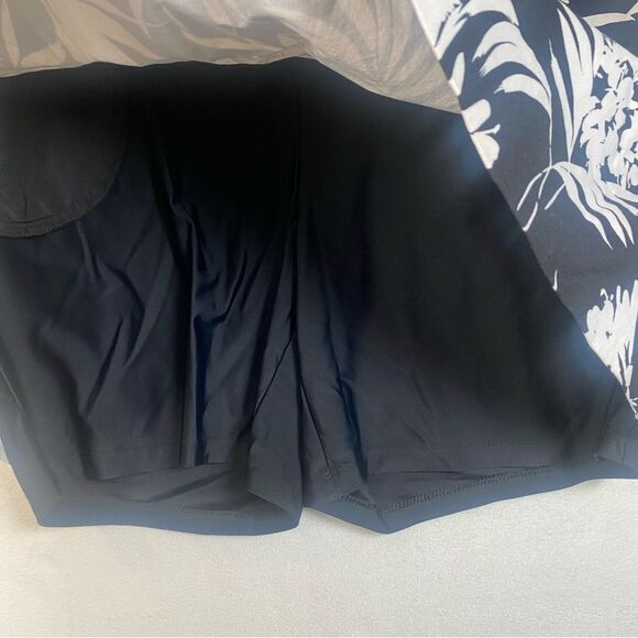 S.C. & Co Black and White Floral Print Skorts Size XXL - Picture 6 of 10